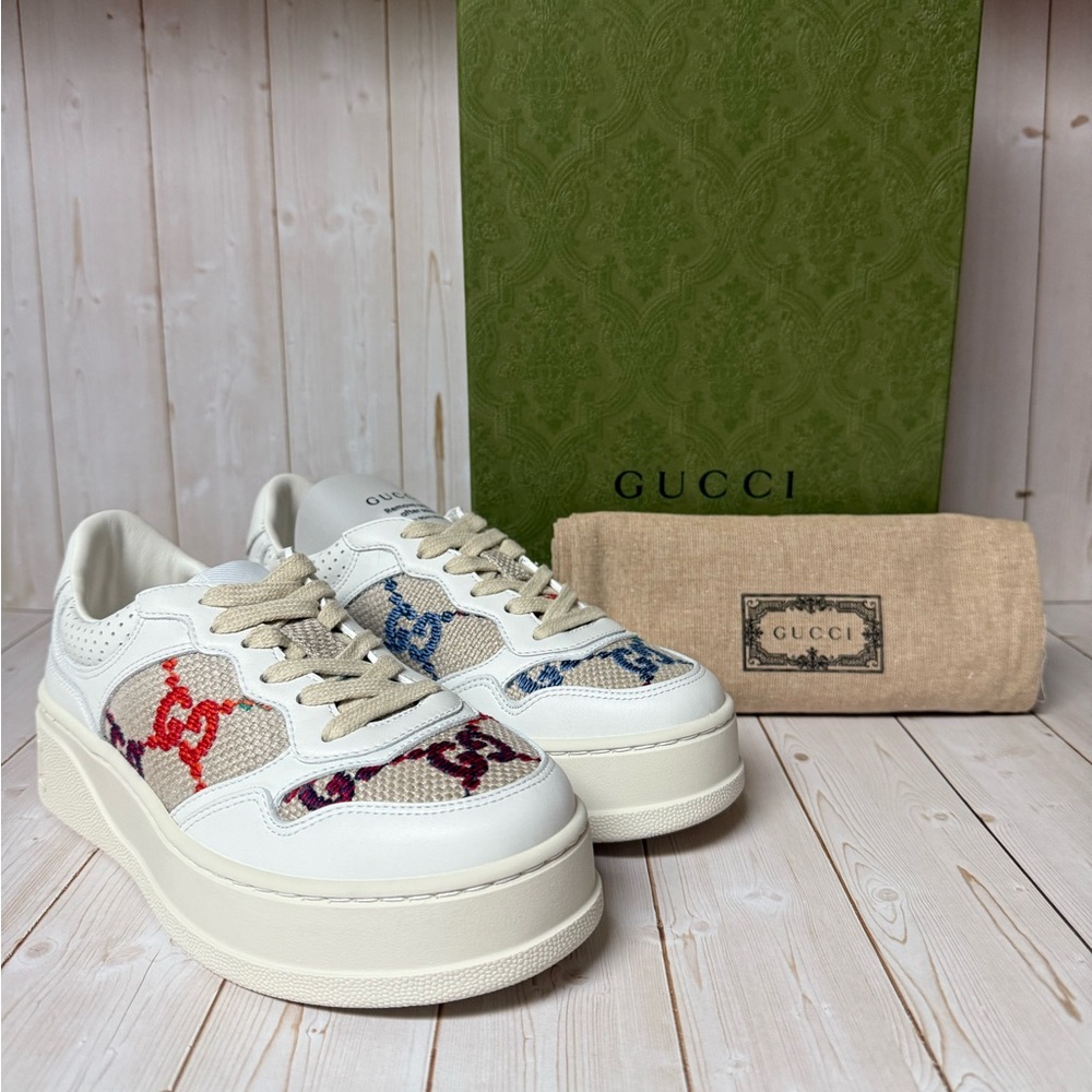 Gucci Dali Soft Calfskin GG Tennis Embossed Perforated Sneakers White Sz 34 / 4
